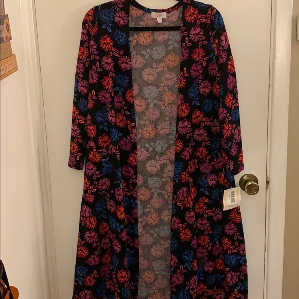 NWT Lularoe Sarah Size Small